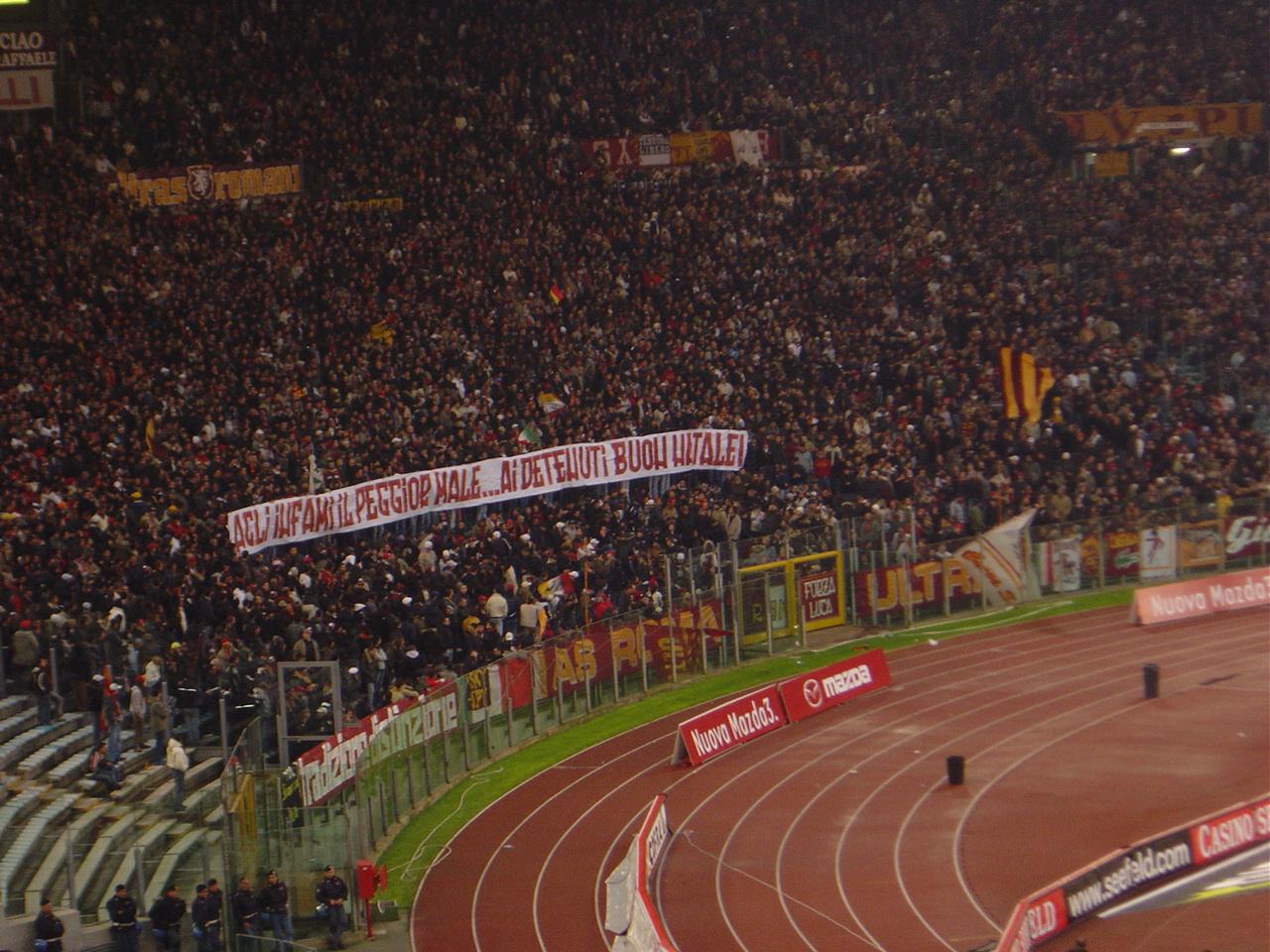 Buon Natale Ultras.0405romaparma