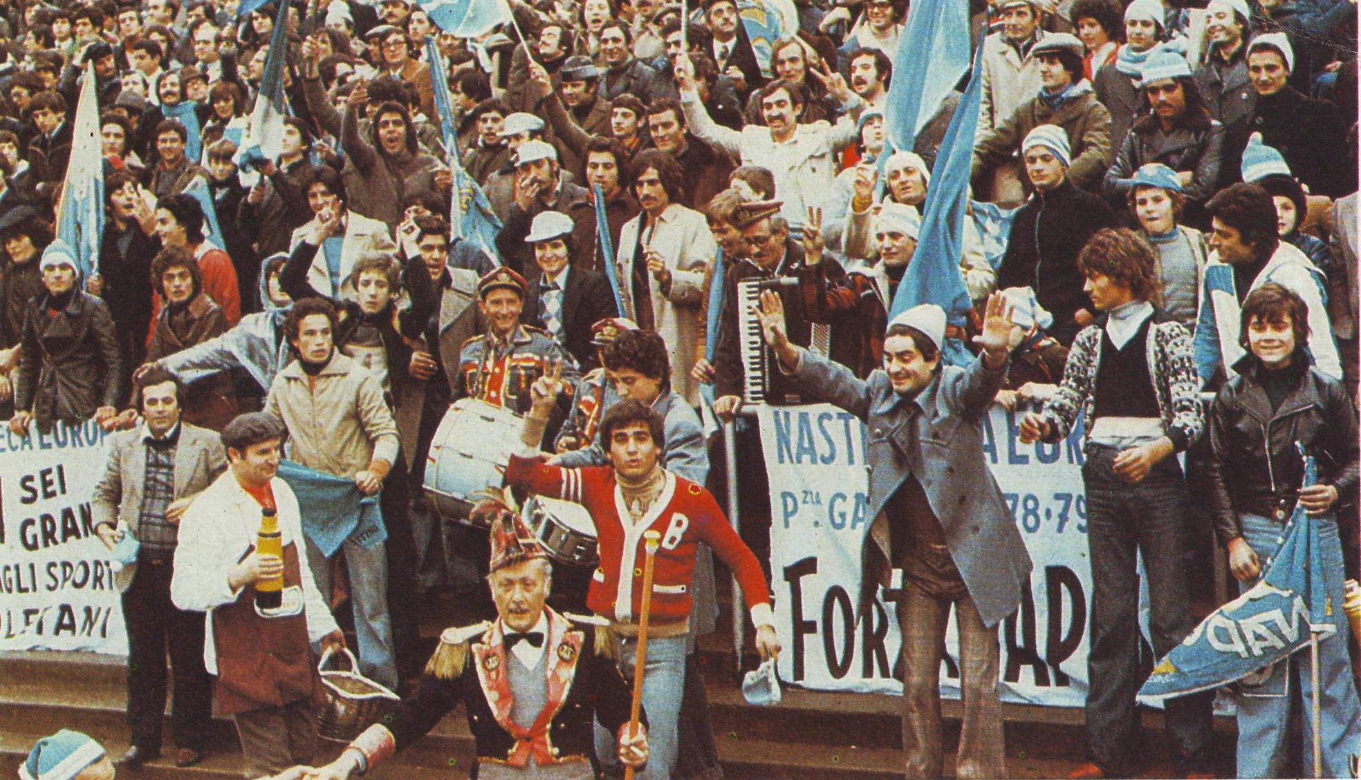 Risultati immagini per ULTRAS NAPOLI ANNI 70