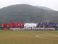 La passione alberga anche nei campi minori: ecco a voi i tifosi del Fondi in Fondi/Terracina