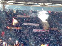 Striscione dedicato a Gimmy, grande tifoso della Roma scomparso a soli 27 anni