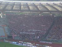 Striscione:
                  Forza Palermo vinci per noi