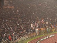 La Curva Sud al gol (bella foto)