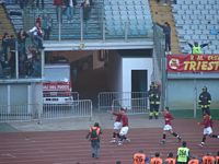 Taddei
                  esulta dopo la rovesciata-gol