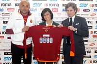 Da
                  www.asroma.it, la maglia sponsorizzata per questa
                  partita