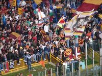 Mi sembra di vedere sciarpe del Motherwell