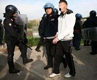 Un fermato sulle
                  rive del Tevere