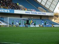 Un attimo prima del primo gol del Millwall