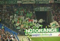 Basilea/Werder Bremen 2005/06: i tifosi del Werder protestano contro la maglia arancione