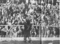 Bruno sotto la curva (se non sbaglio la Nord)