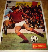 Poster
                  autografato di Negrisolo del 1975/76 uscito su
                  Giallorossi