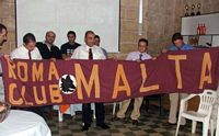 Il pi antico Roma Club
                  estero: notare i colori dello striscione per cortesia