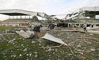 Lo stadio di Gaza distrutto dai bombardamenti